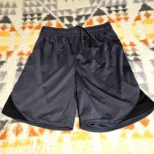Starter Basketball Shorts Size Large (Boys) 10/12